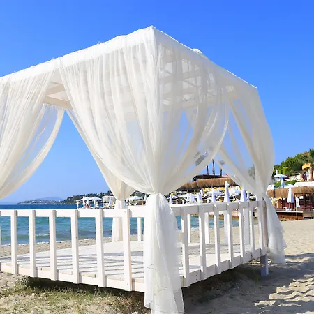 מלון Ceshme Çeşme